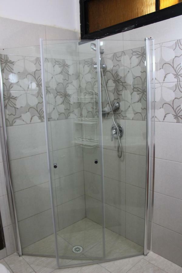 Adi Apartment Arad Exterior photo